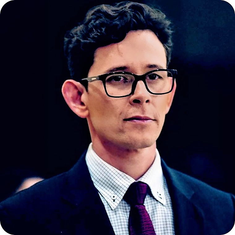 Prof. Vítor E. Andrade - Diretor de Escola