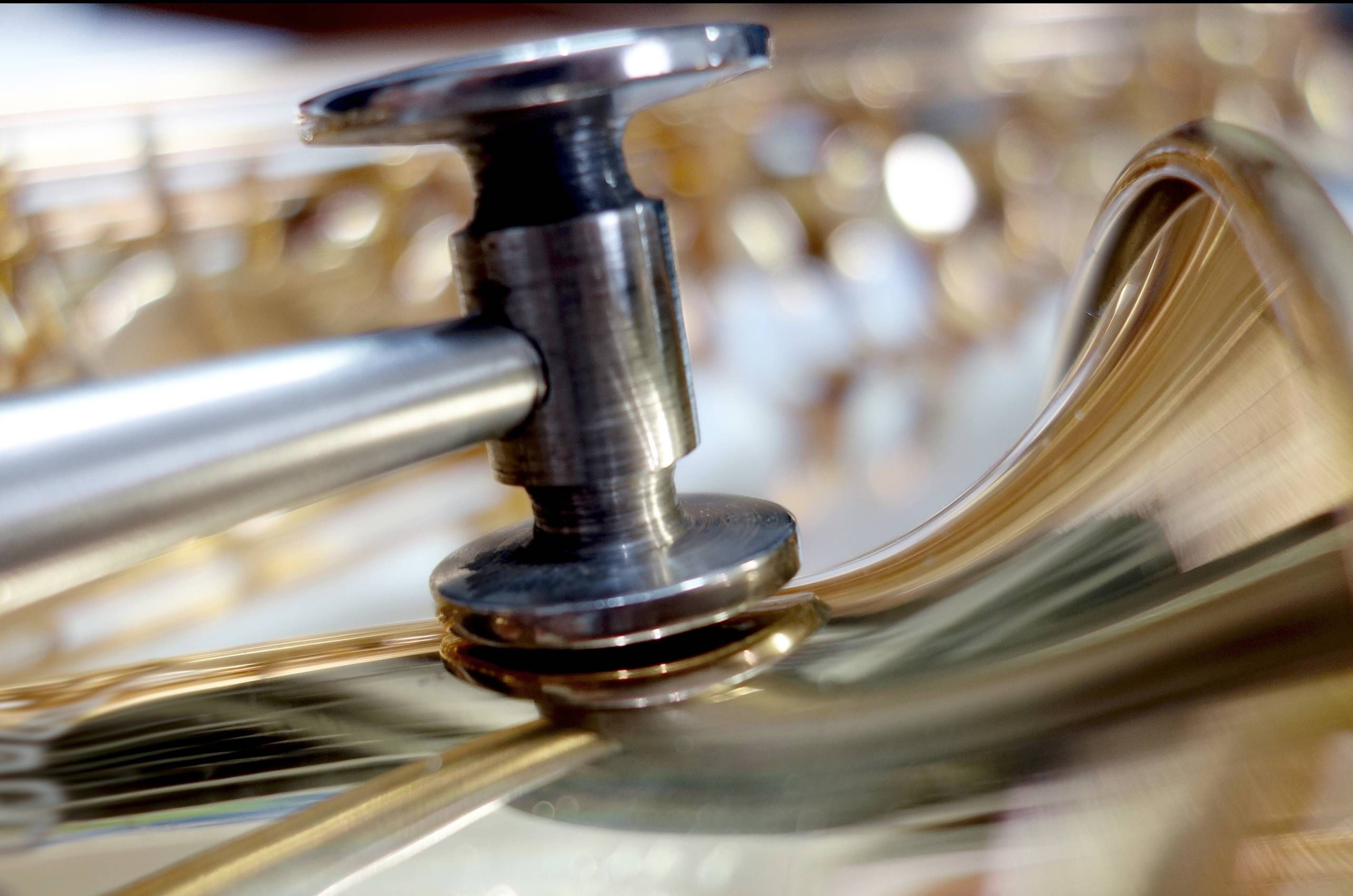 Imagem de capa para o Ebook Curso Luthier Instrumentos de sopro CCB