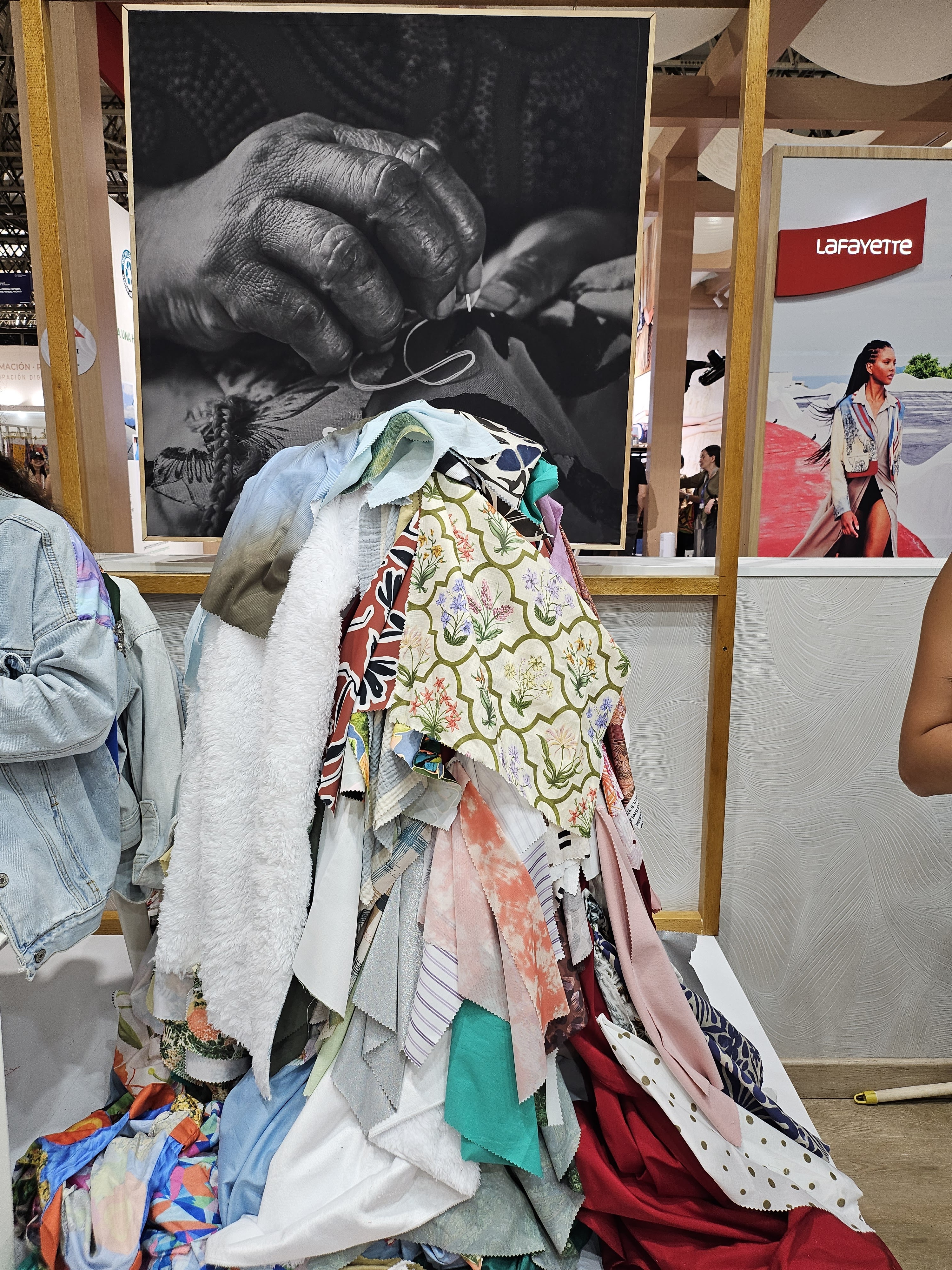 Rediseñar Ropa Aprende a diseñar y confeccionar ropa: Emprende en la moda | Hotmart