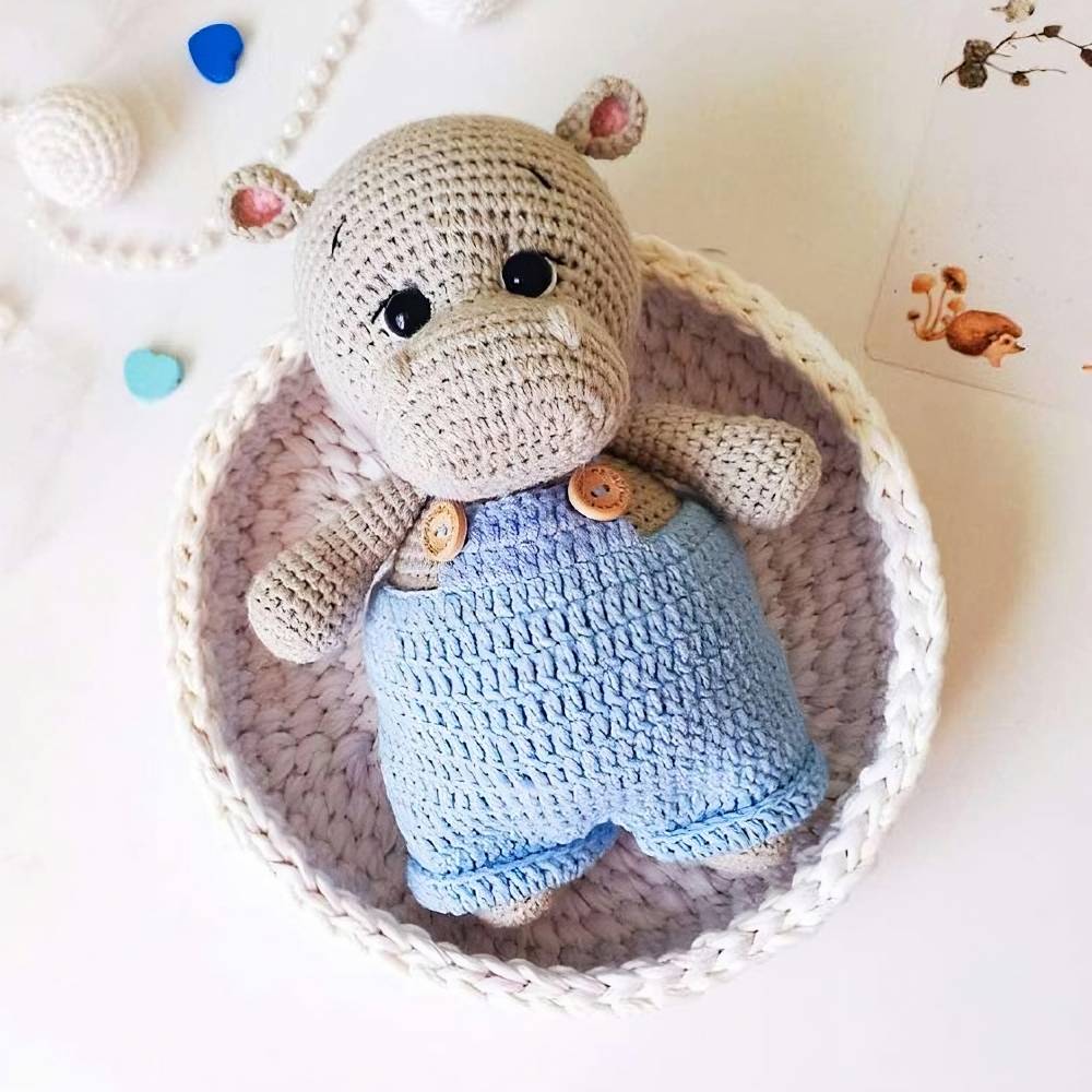 Overalls Plush Pattern Stuffed Hippo in Overalls Crochet Pattern - Ezequiel Ortega | Hotmart