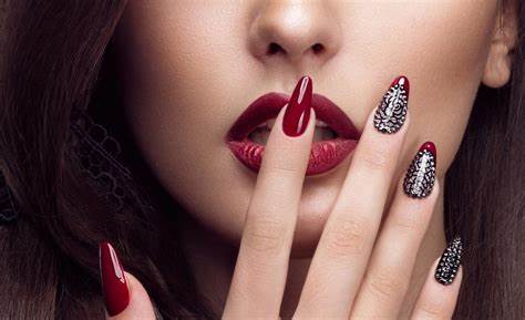 Imagem de capa para o Curso online Melhor Curso On-line de Alongamentos de Unhas.