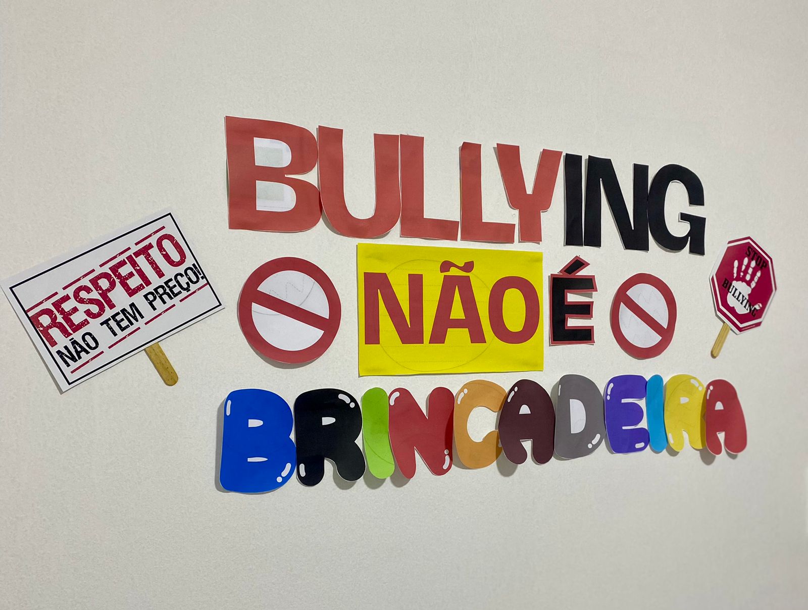 PAINEL BULLYING NÃO É BRINCADEIRA + PLACAS - Ateliê Edu | Hotmart