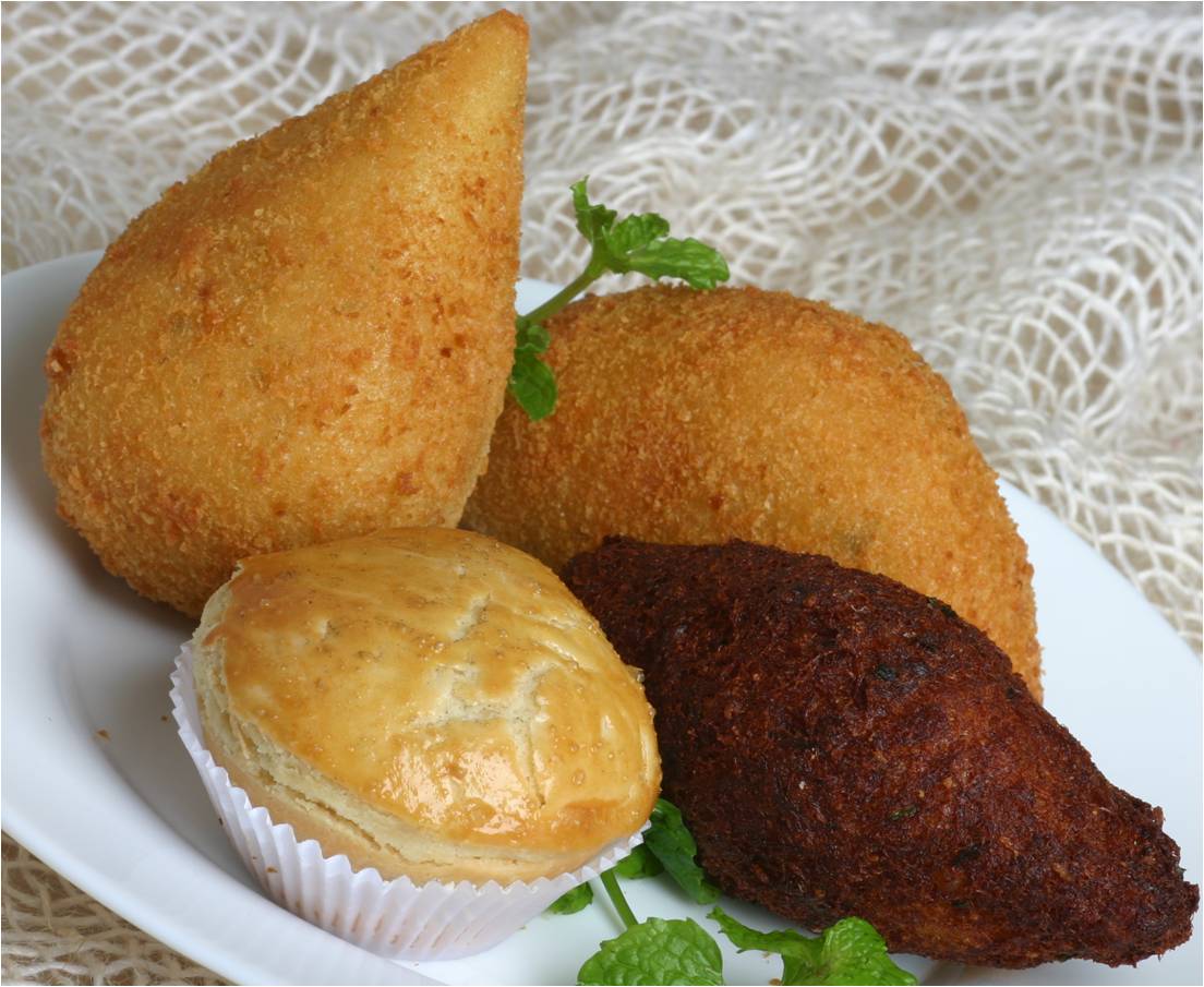 Sabores Irresistíveis: Descubra o Mundo dos Salgados! - Eduarda Cam...