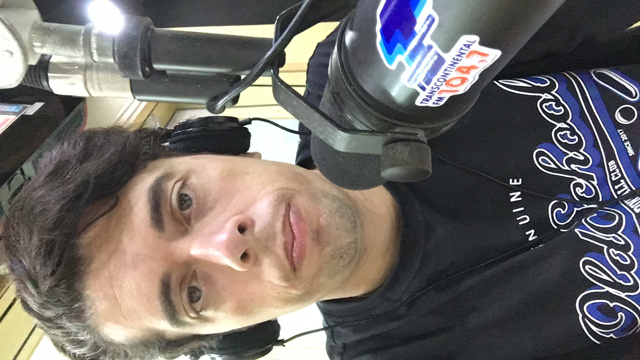 Imagem de capa para o Curso online Curso de humor e imitação 