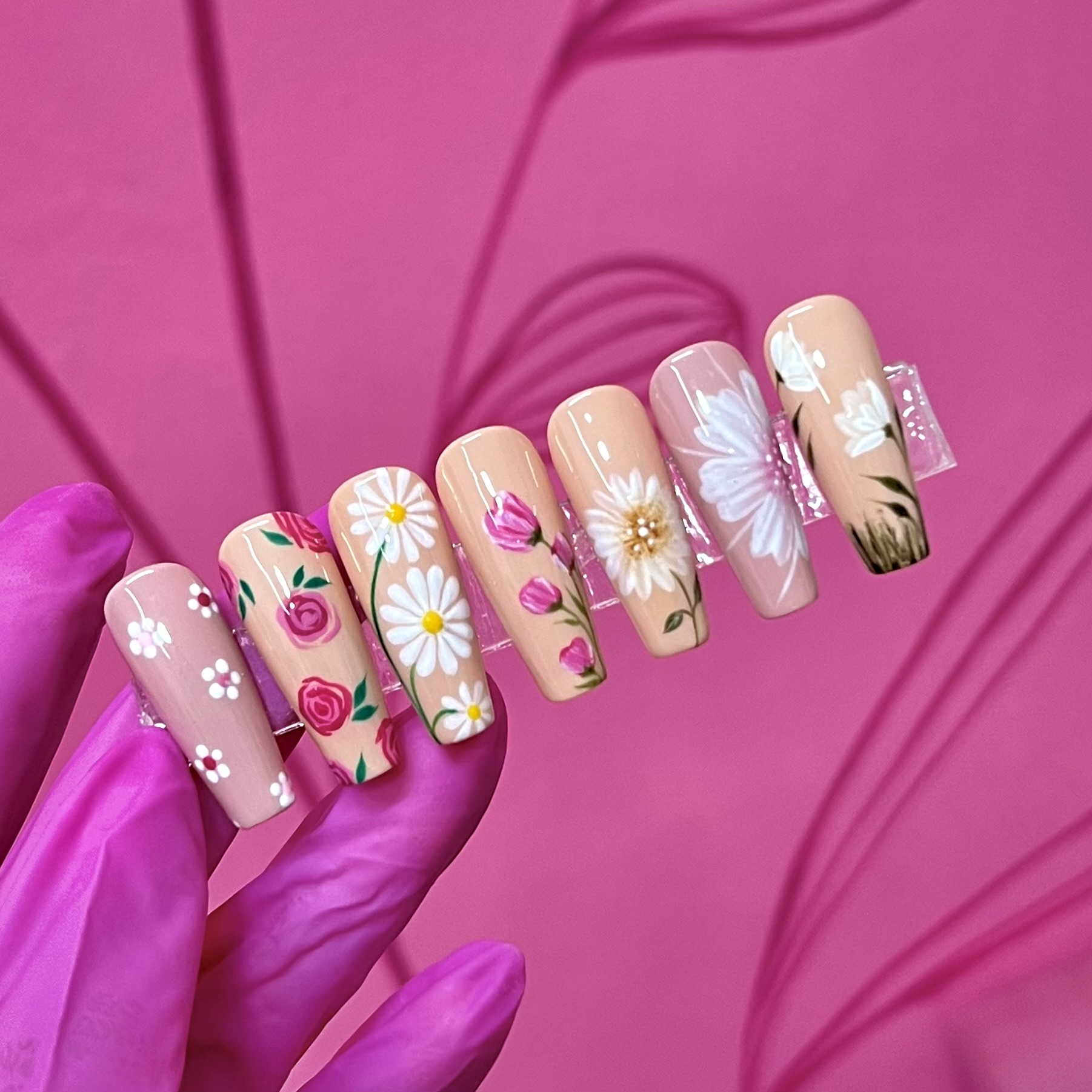 Curso Do Traço ao Desenho: Domine a Arte Floral e Arabescos nas Unhas