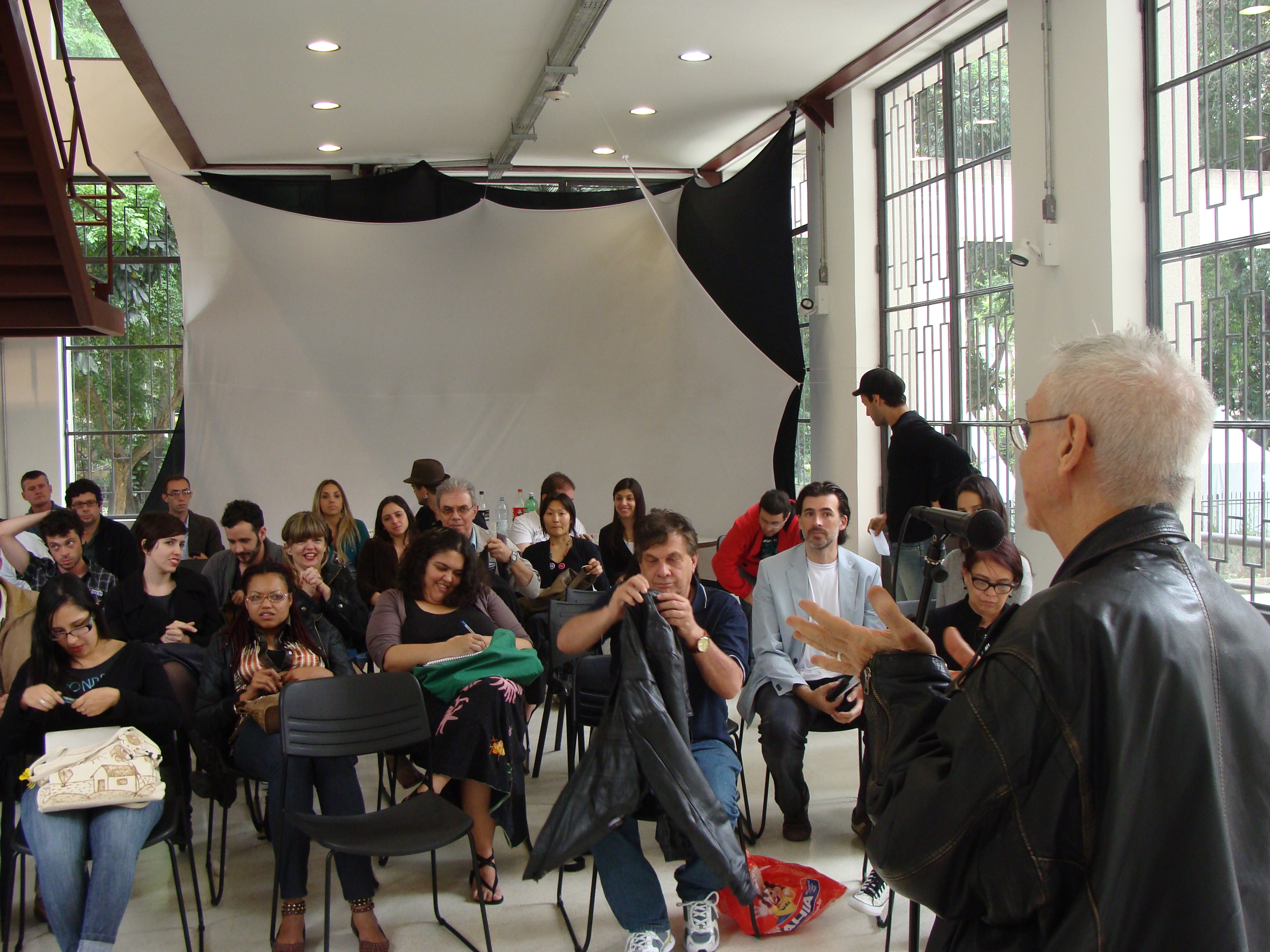 Aprimore sua Escrita e Amplie seus Horizontes com Workshops e Pales...