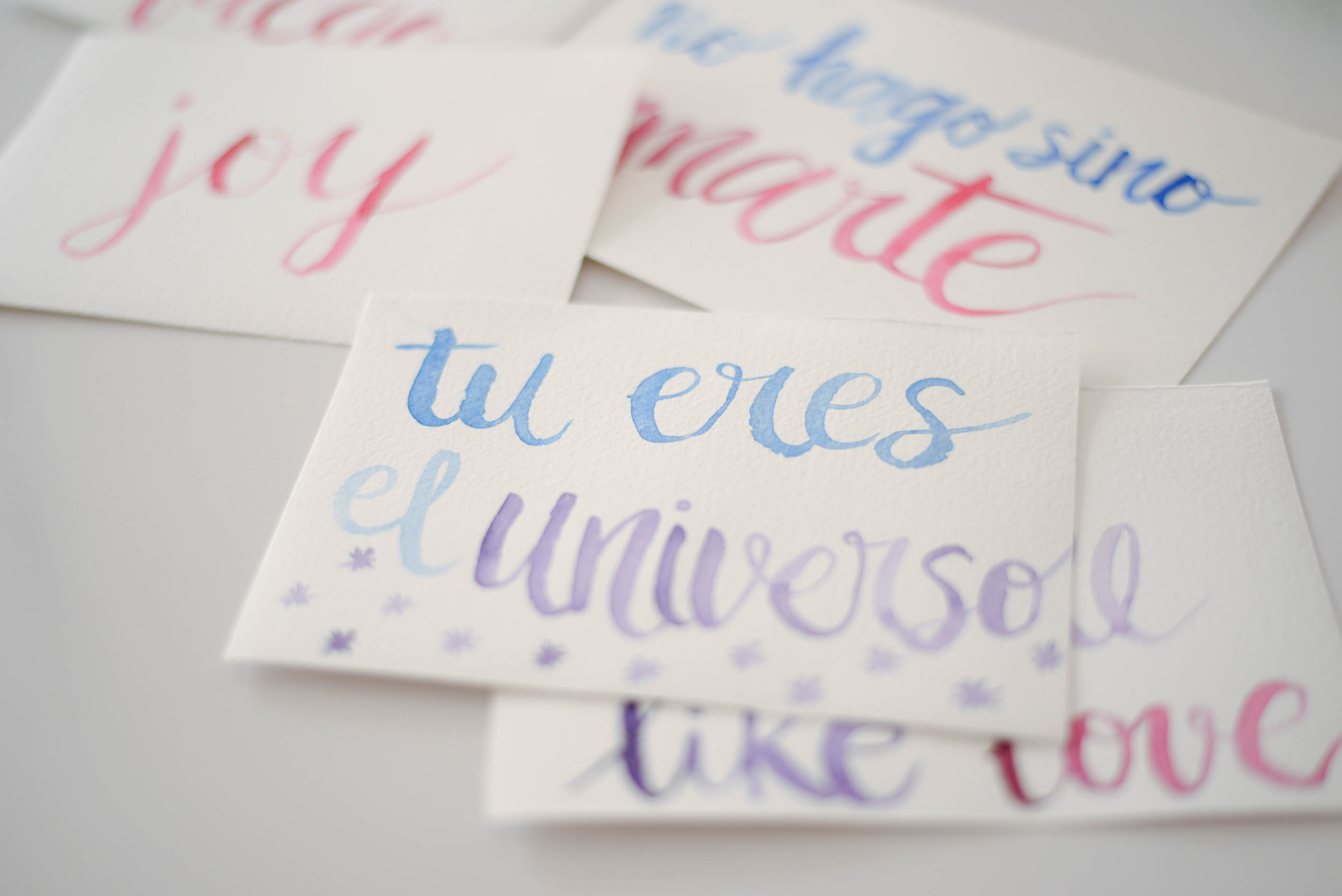Lettering con acuarela - Natalia Mesa | Hotmart