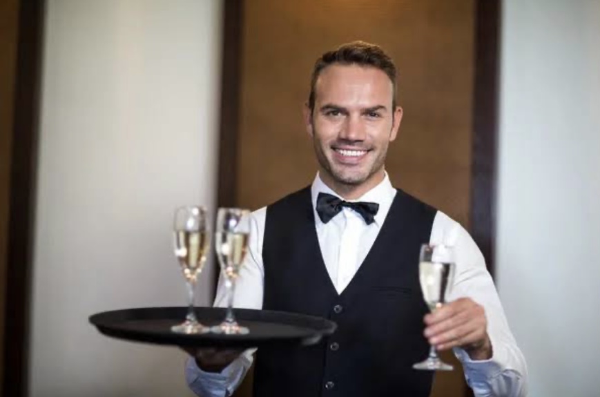 Como ser um Garçom de alto padrão e viver Ganhando mais de 50mil Po...