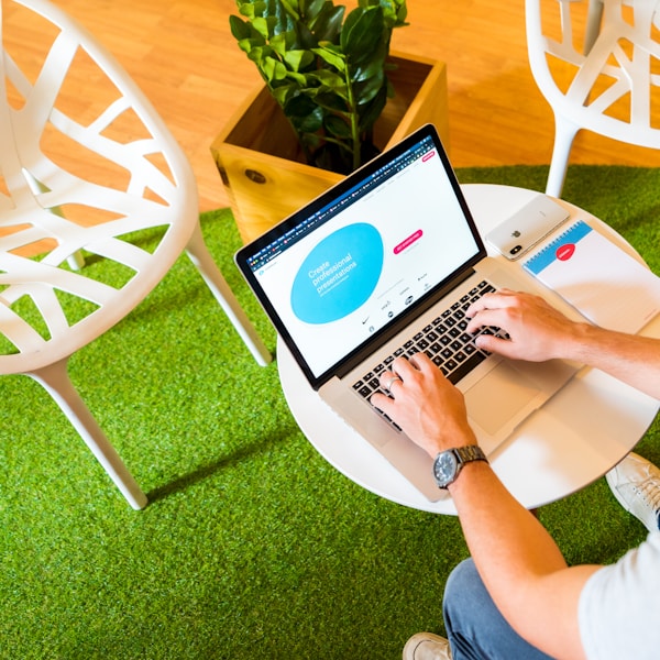 Aprenda a gerar renda online de forma ética e sustentável | Hotmart