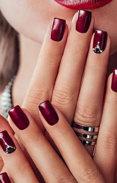 Curso Completo de Alongamento de Unhas + Bônus e-Book Técnicas de Maquiagem Profissional.