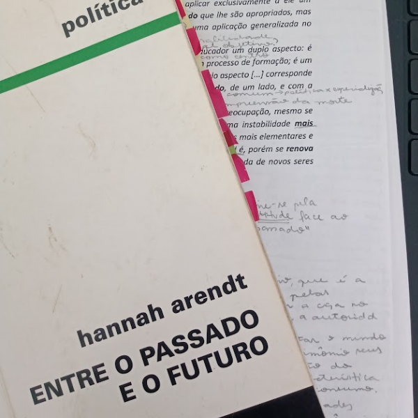 Aula "Crise na Educação" de Hannah Arendt 