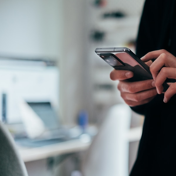 Do Celular ao Lucro: Estratégias Digitais para Renda Extra | Hotmart