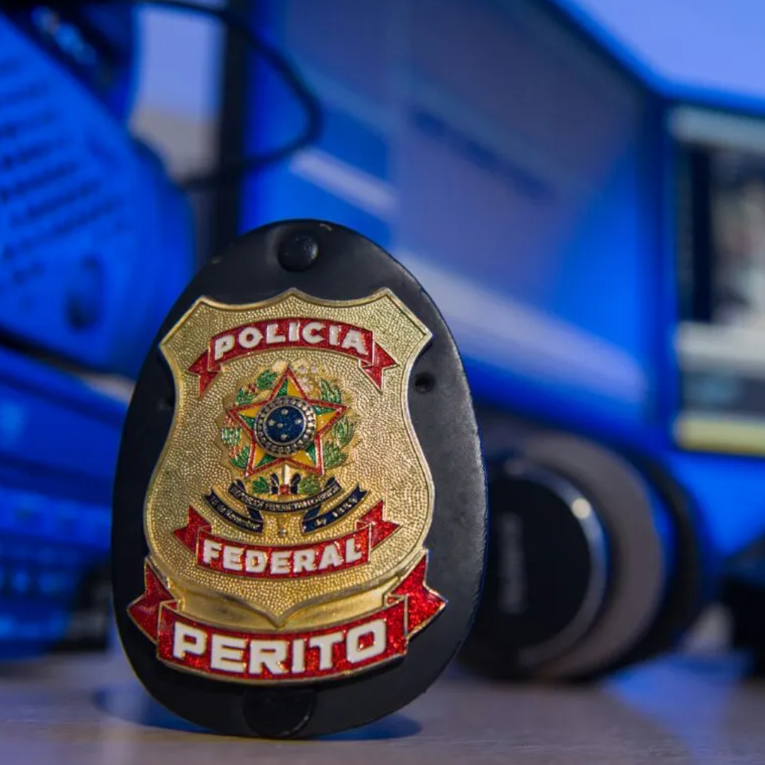 Perito Criminal PF / Área 7 - Conhecimentos Básicos - CNE Concursos...