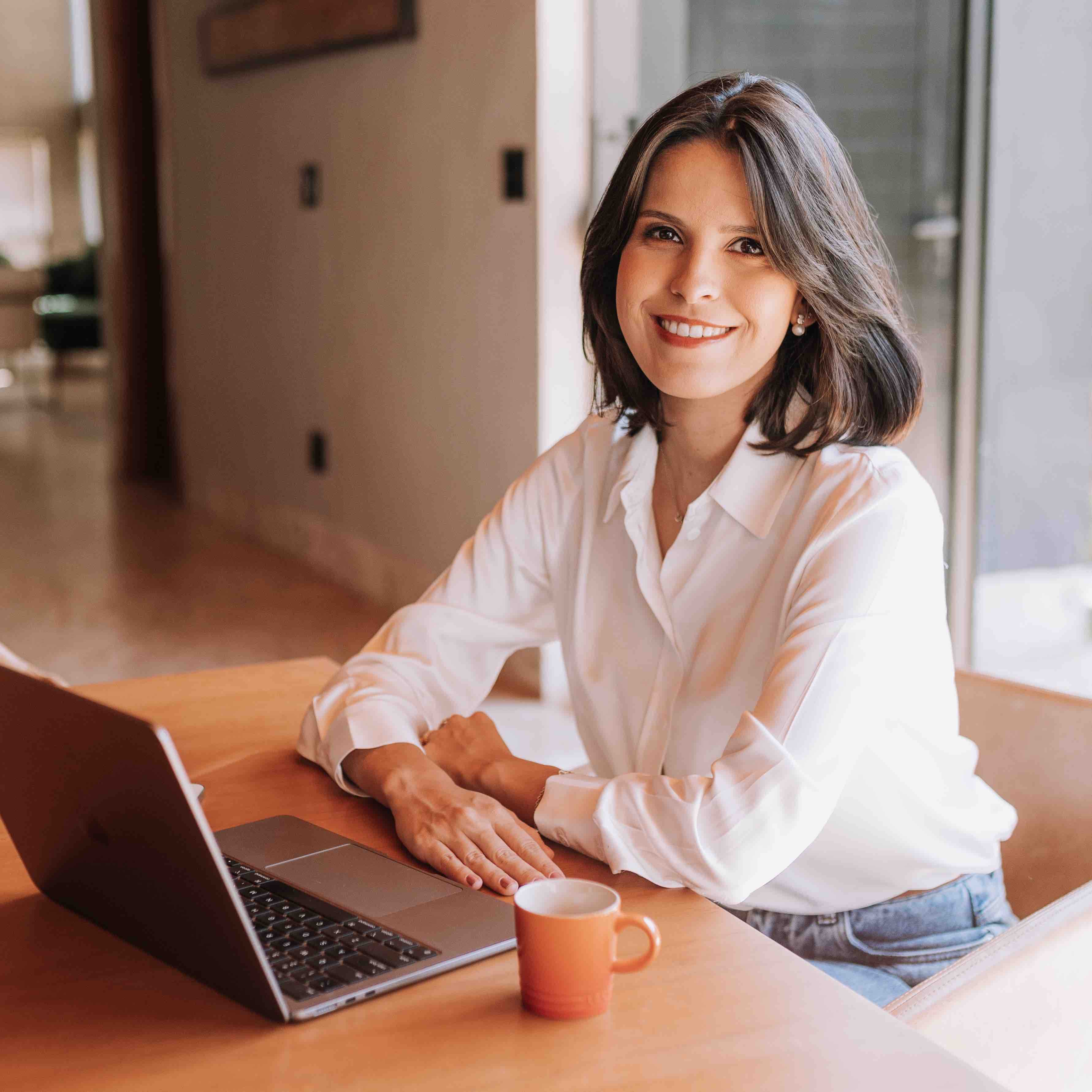 LAIS SCHWARZ VIANA FERNANDES