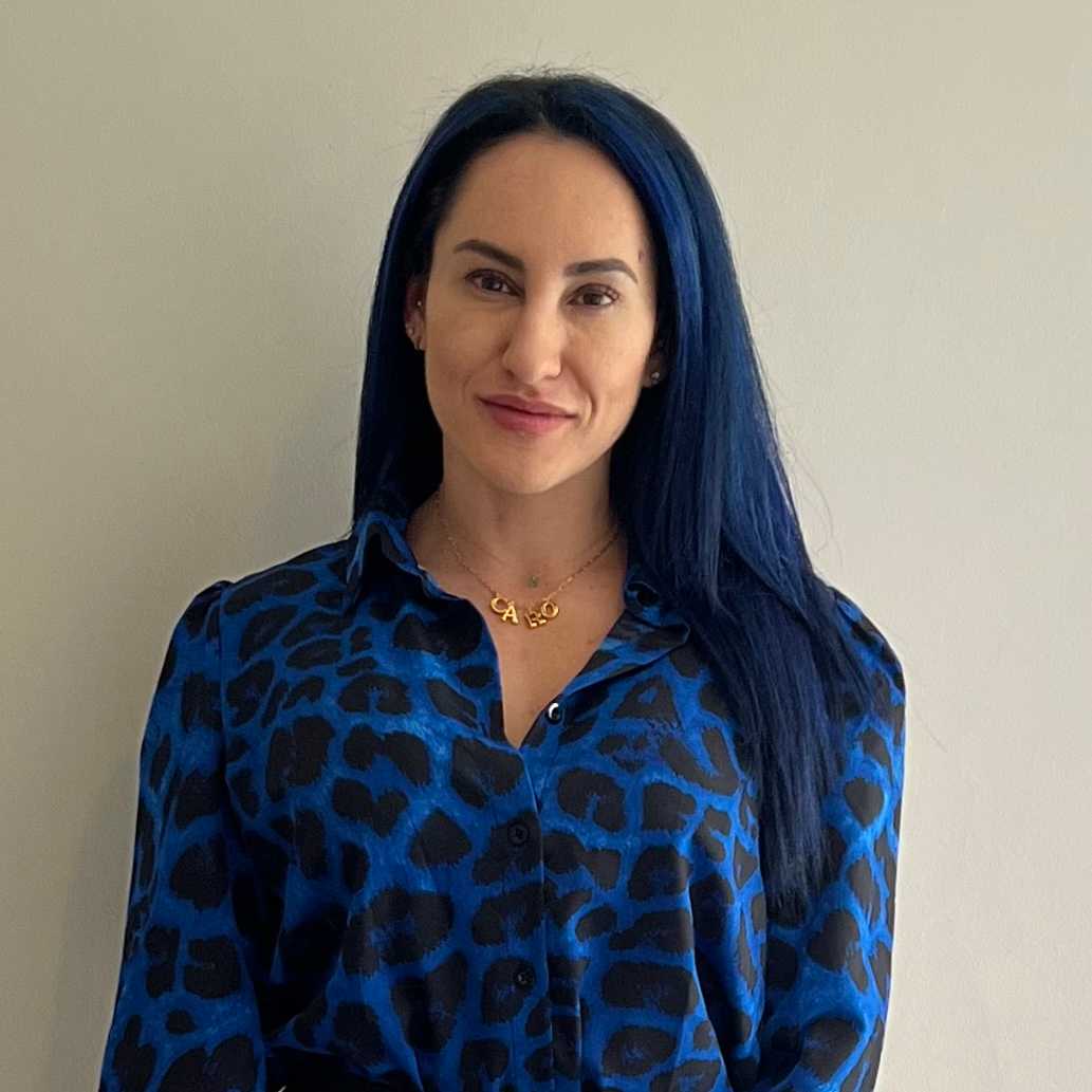 Foto de la autora del curso