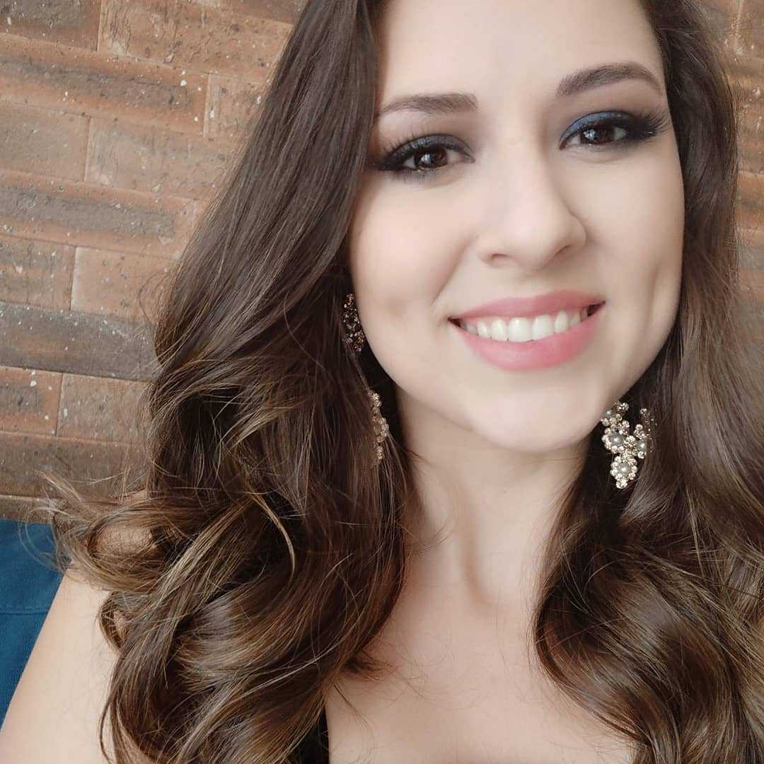 Psicologa Camila Prado