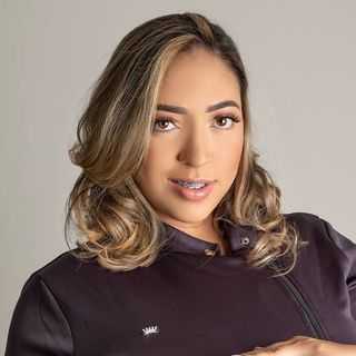 STUDIO DEBORAH NASCIMENTO SOBRANCELHAS E CIA