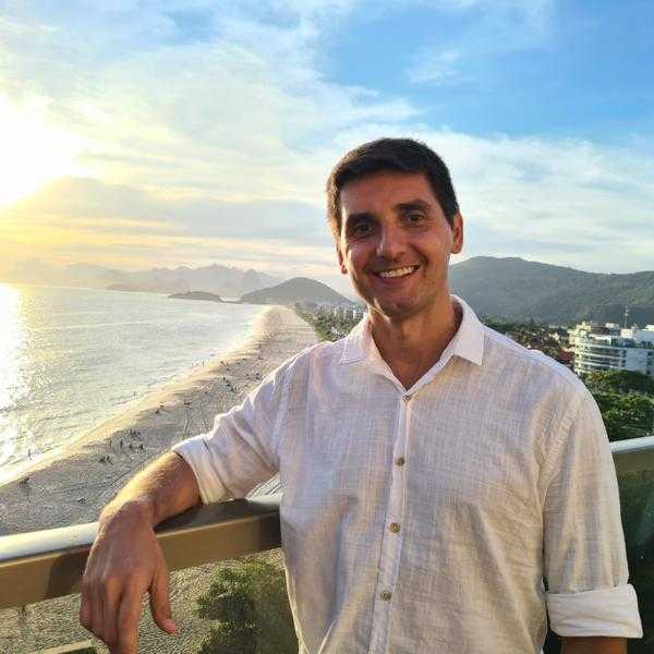 Elias Lopes