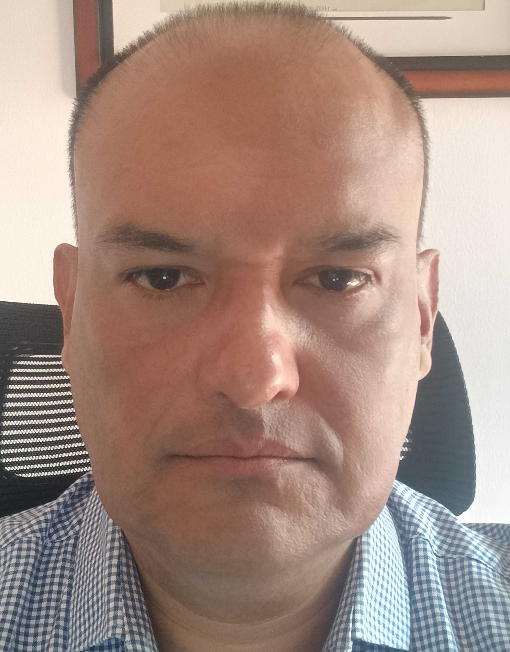 Foto de Carlos, autor de la guía